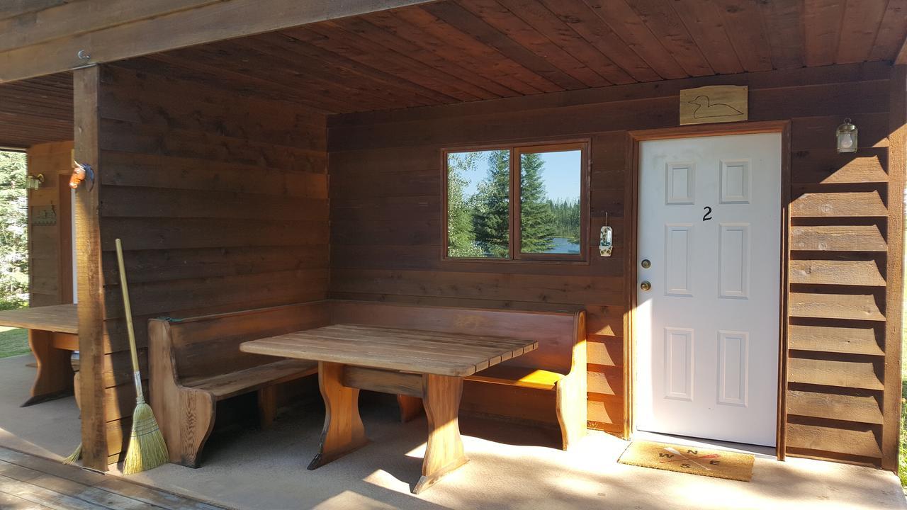 Wettstone Guest Ranch Bed & Breakfast Bridge Lake Екстериор снимка