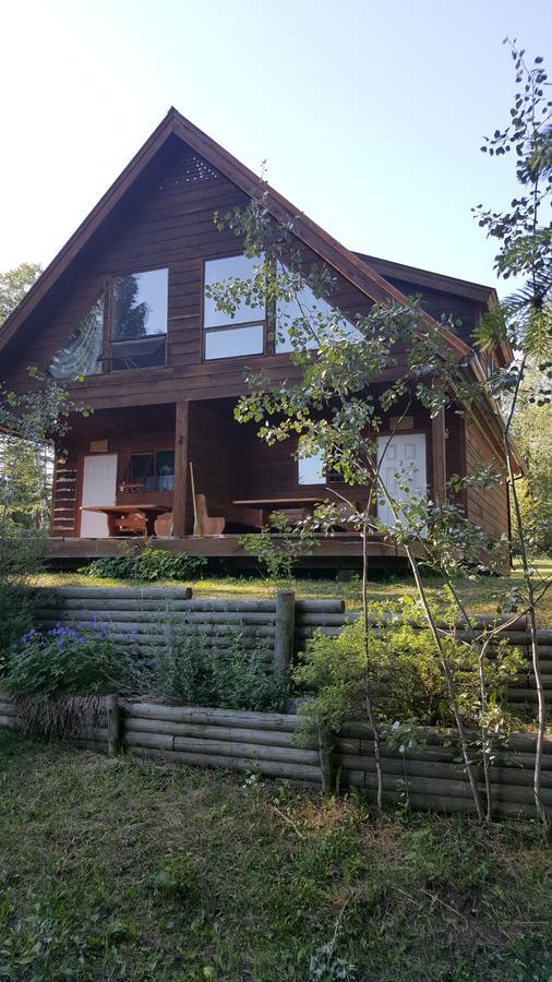 Wettstone Guest Ranch Bed & Breakfast Bridge Lake Екстериор снимка