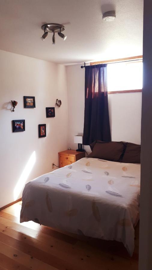 Wettstone Guest Ranch Bed & Breakfast Bridge Lake Екстериор снимка